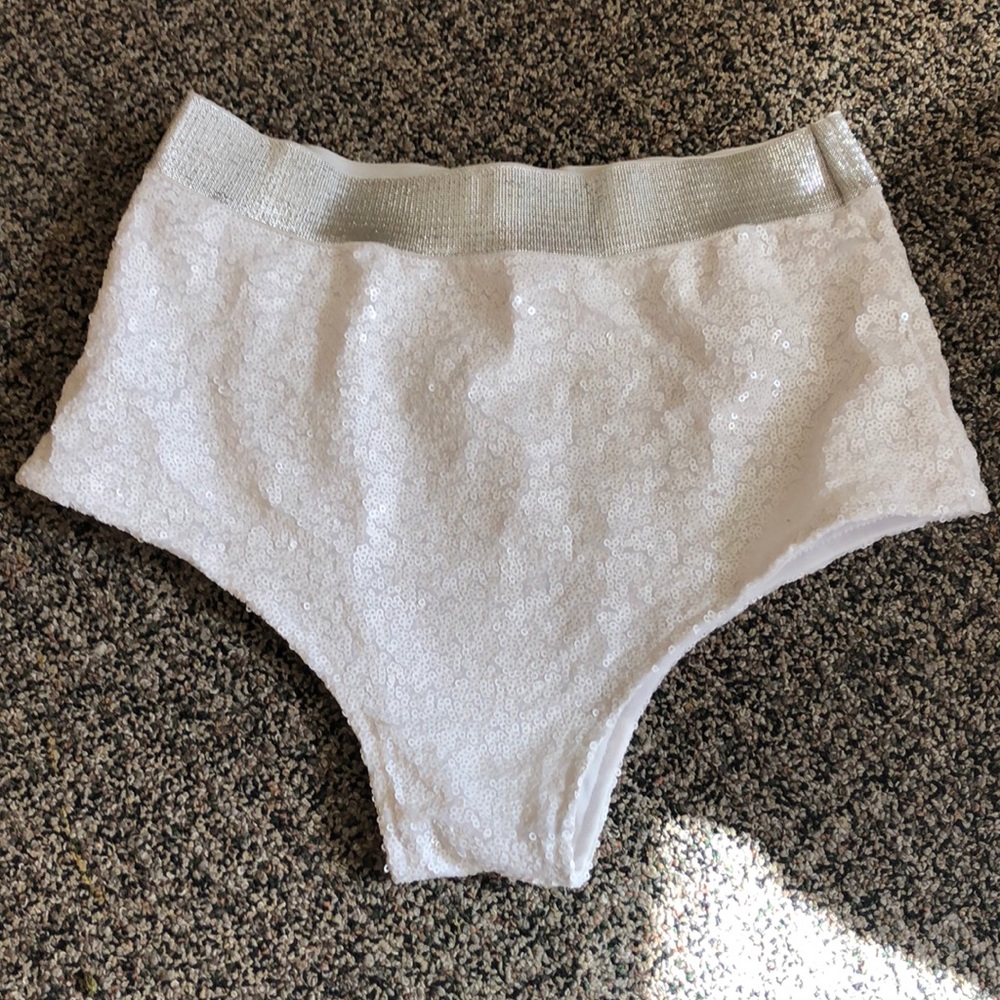 iHeartRaves white textured bottoms